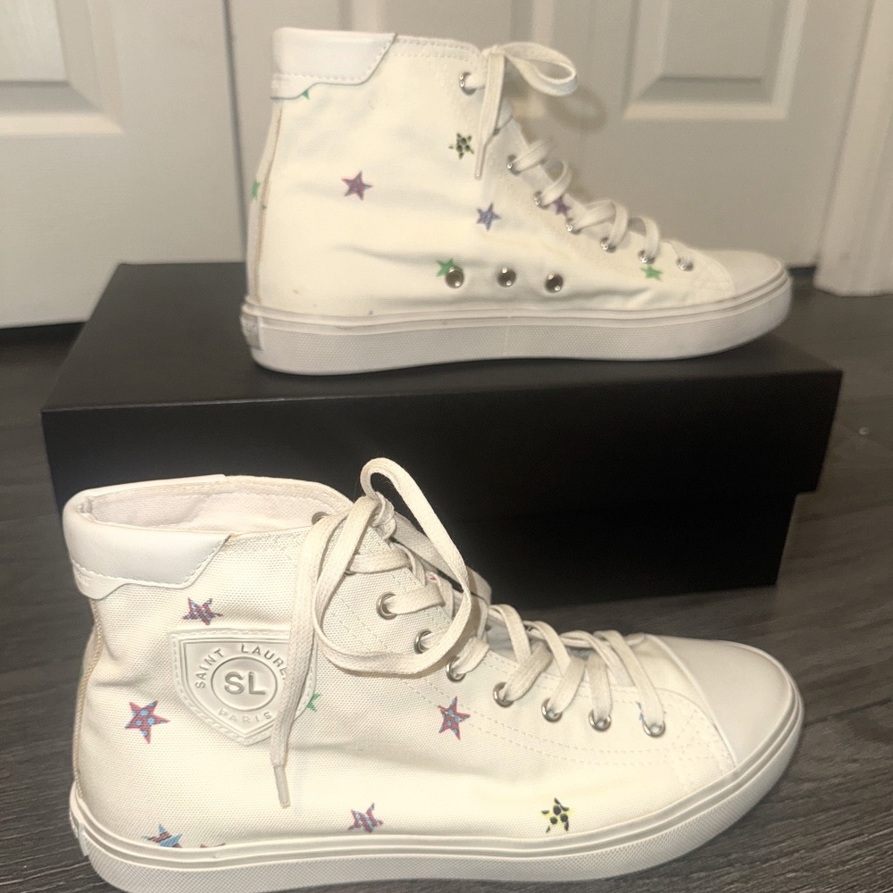 NEW IN BOX Saint Laurent White High-Top Canvas Sneakers - Multicolor Star Print